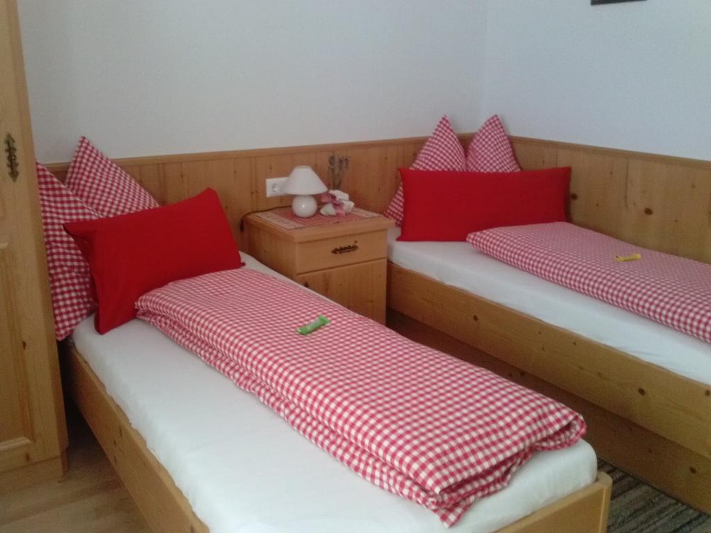 Ferienwohnung Suntinger Iselsberg Kamer foto